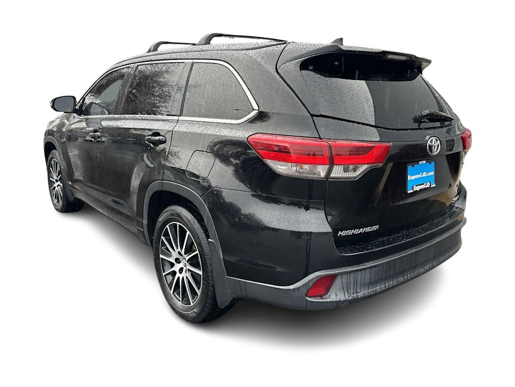 Thumbnail: 2017 Toyota Highlander - 3