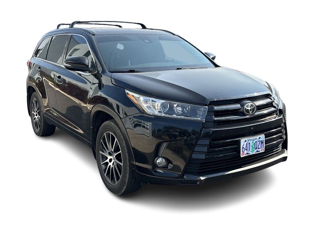 Thumbnail: 2017 Toyota Highlander - 10