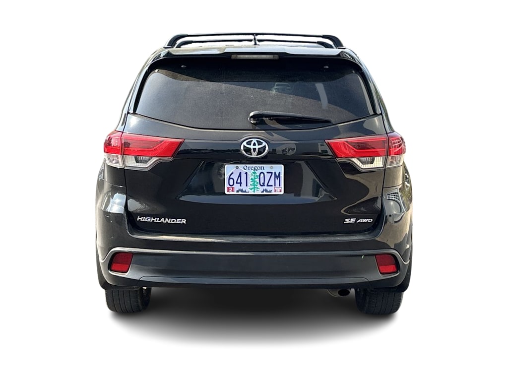 Thumbnail: 2017 Toyota Highlander - 4
