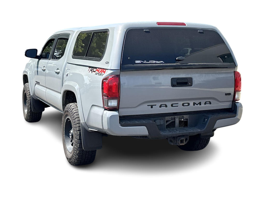 Thumbnail: 2019 Toyota Tacoma - 3