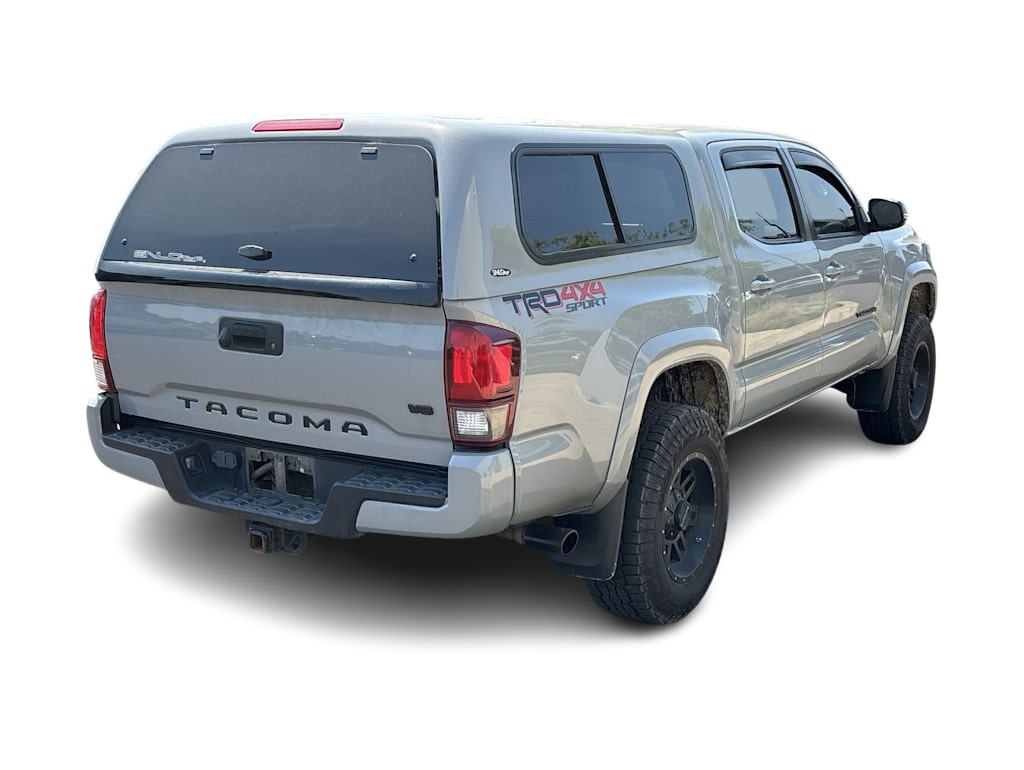 Thumbnail: 2019 Toyota Tacoma - 8