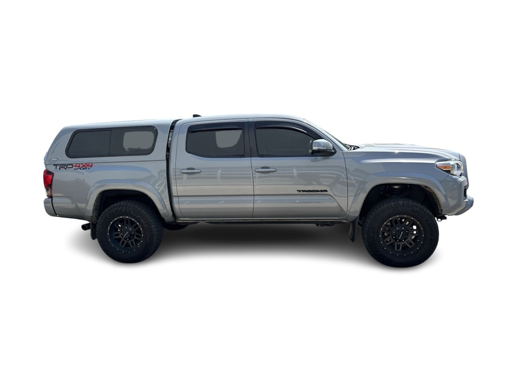 Thumbnail: 2019 Toyota Tacoma - 9