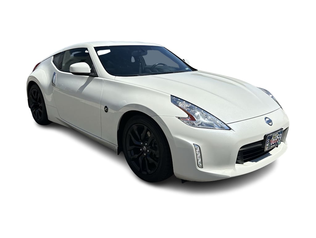 Thumbnail: 2016 Nissan Z - 17
