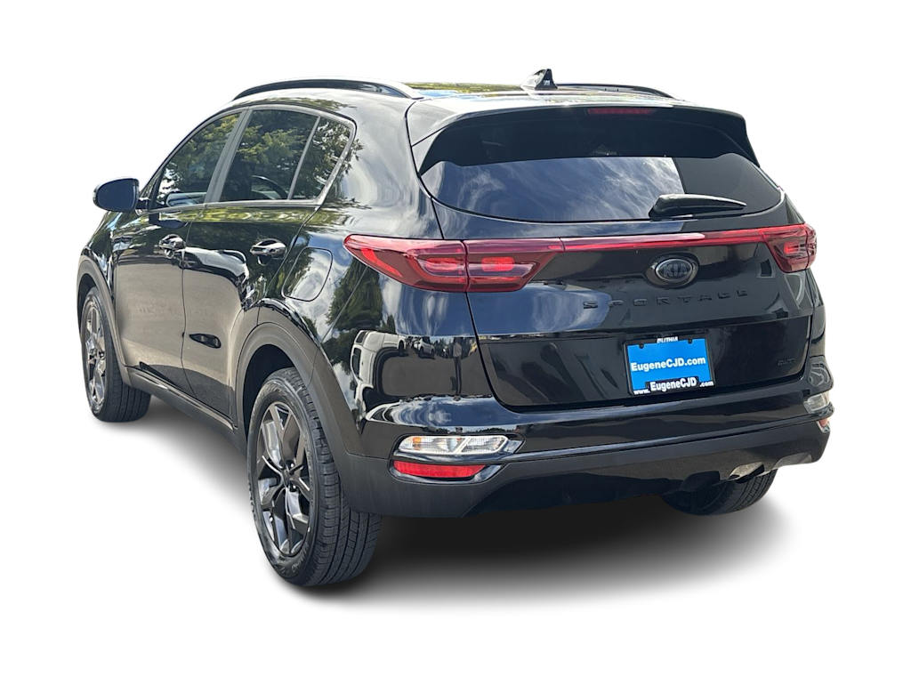 Thumbnail: 2021 Kia Sportage - 3