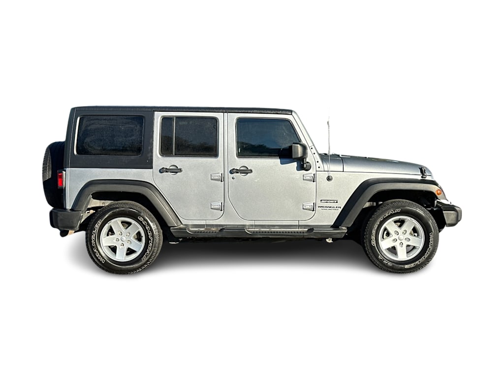 Thumbnail: 2016 Jeep Wrangler - 18