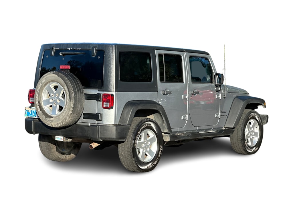 Thumbnail: 2016 Jeep Wrangler - 17