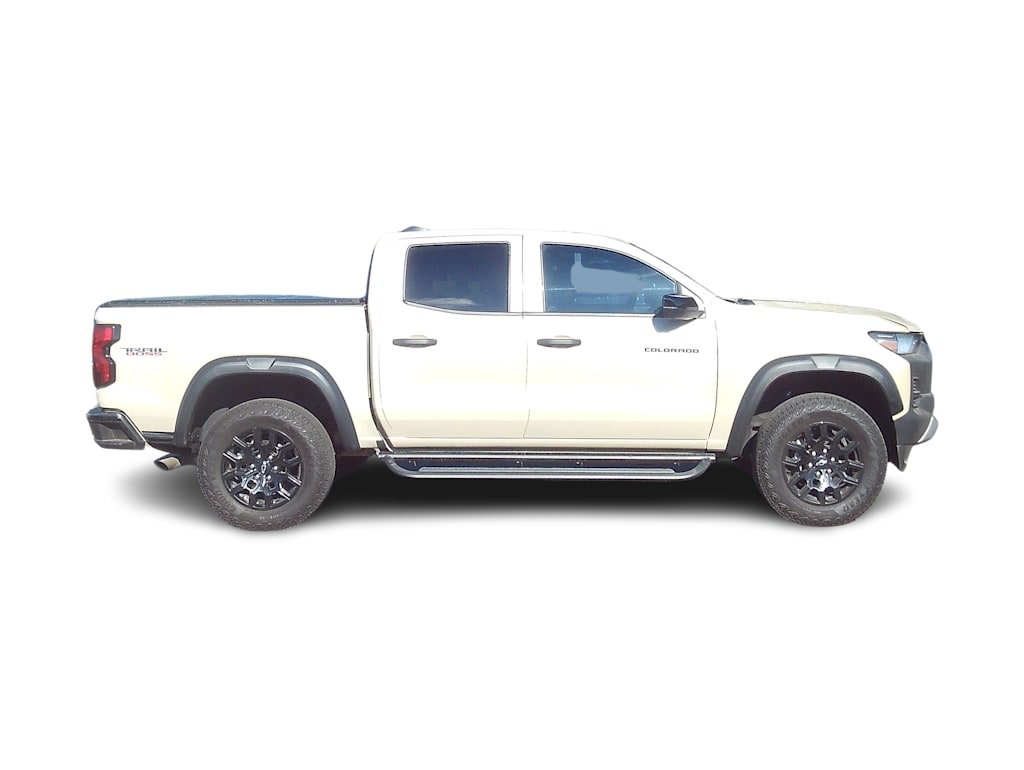 Thumbnail: 2023 Chevrolet Colorado - 7