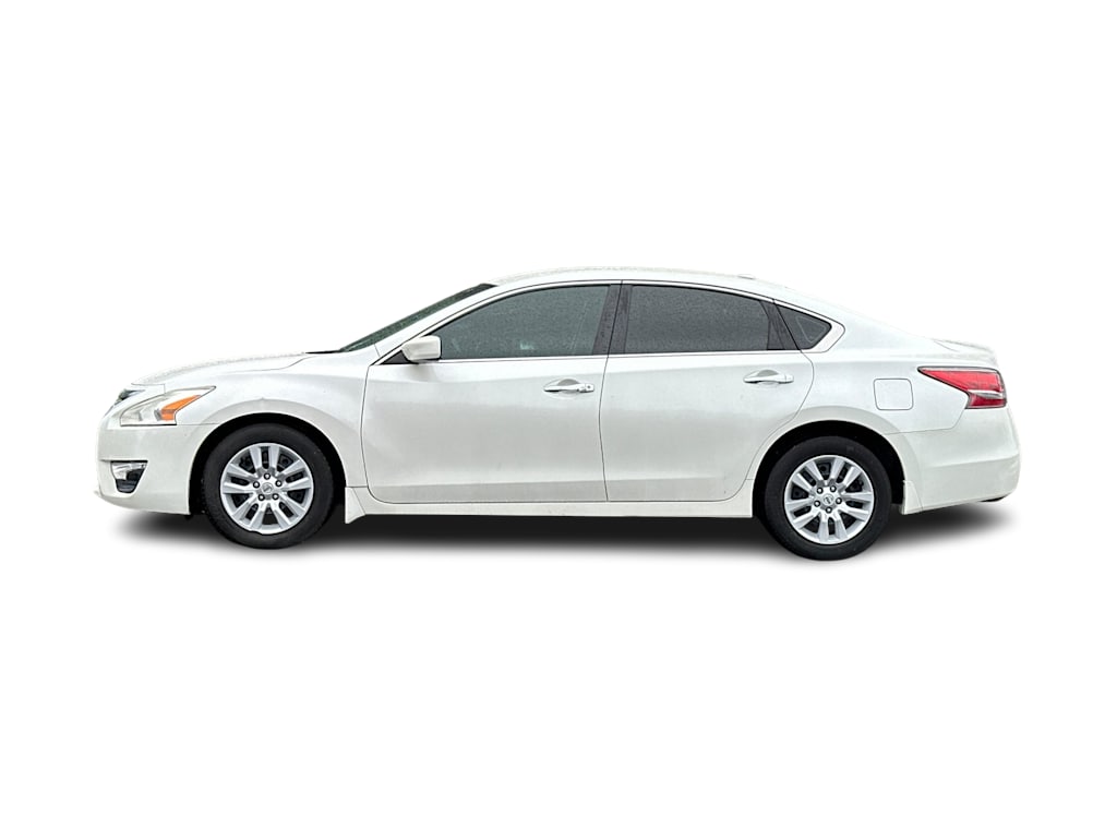 Thumbnail: 2015 Nissan Altima - 3