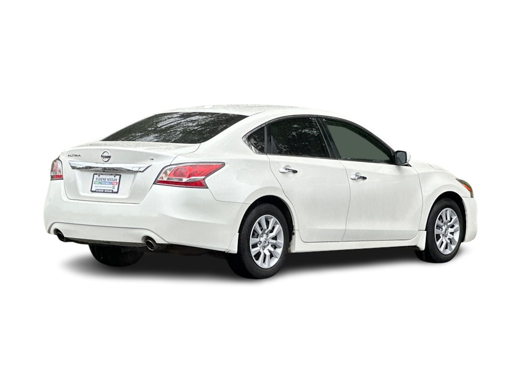 Thumbnail: 2015 Nissan Altima - 18
