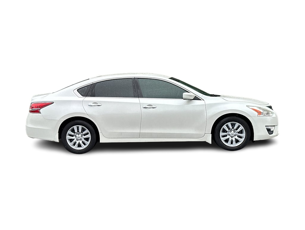 Thumbnail: 2015 Nissan Altima - 19