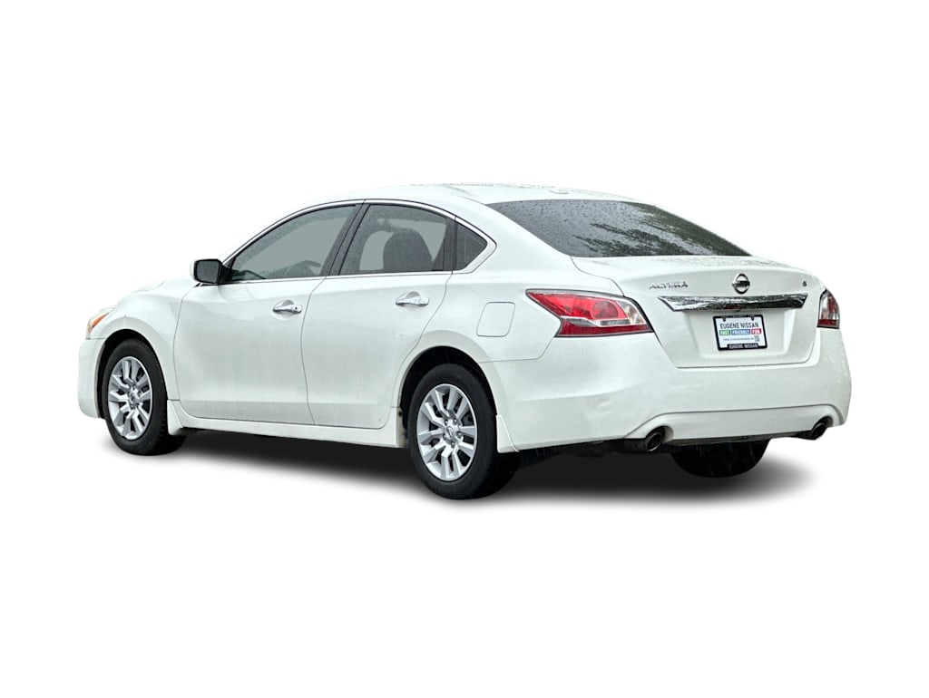 Thumbnail: 2015 Nissan Altima - 4