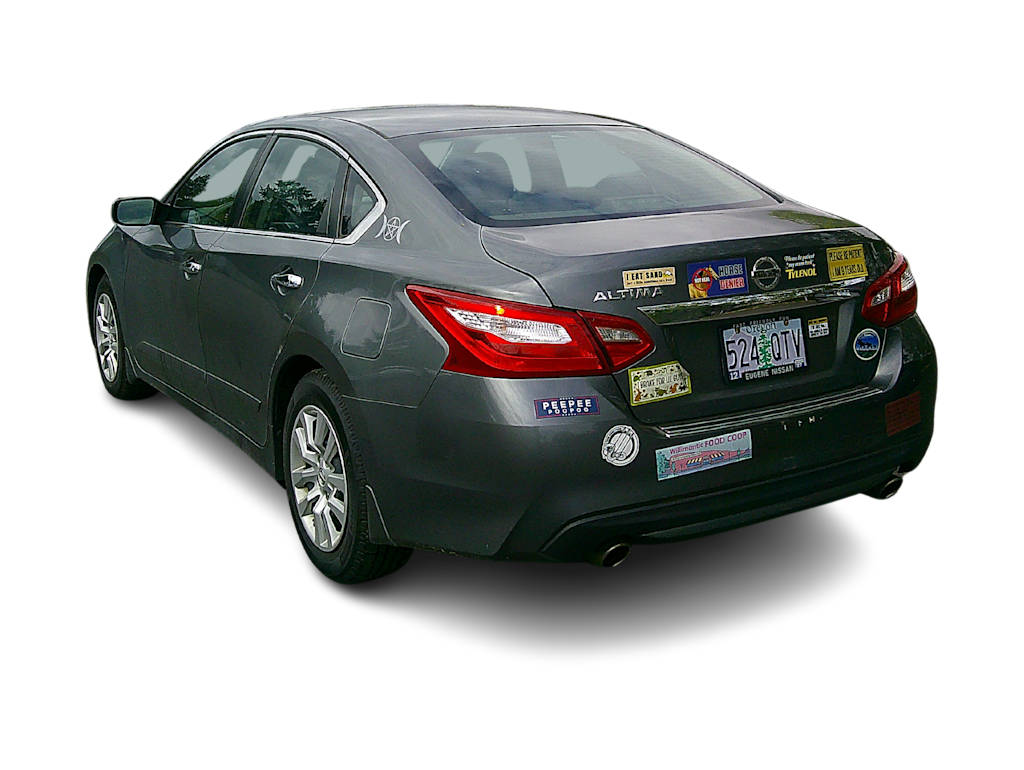 Thumbnail: 2017 Nissan Altima - 6