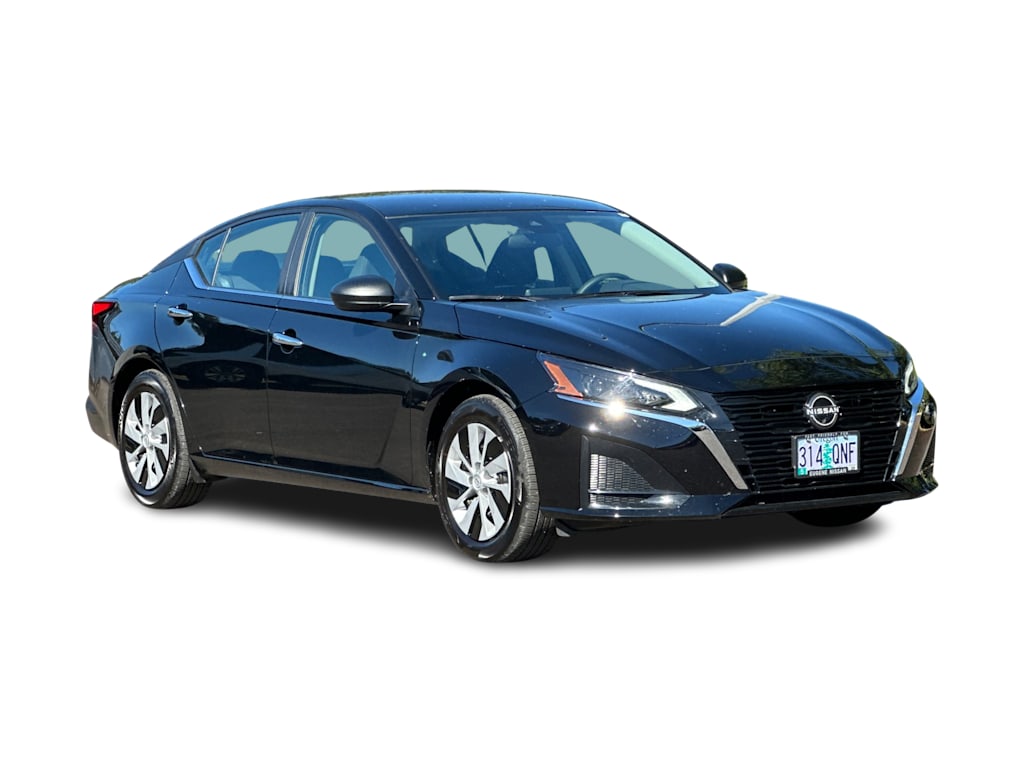 Thumbnail: 2025 Nissan Altima - 19