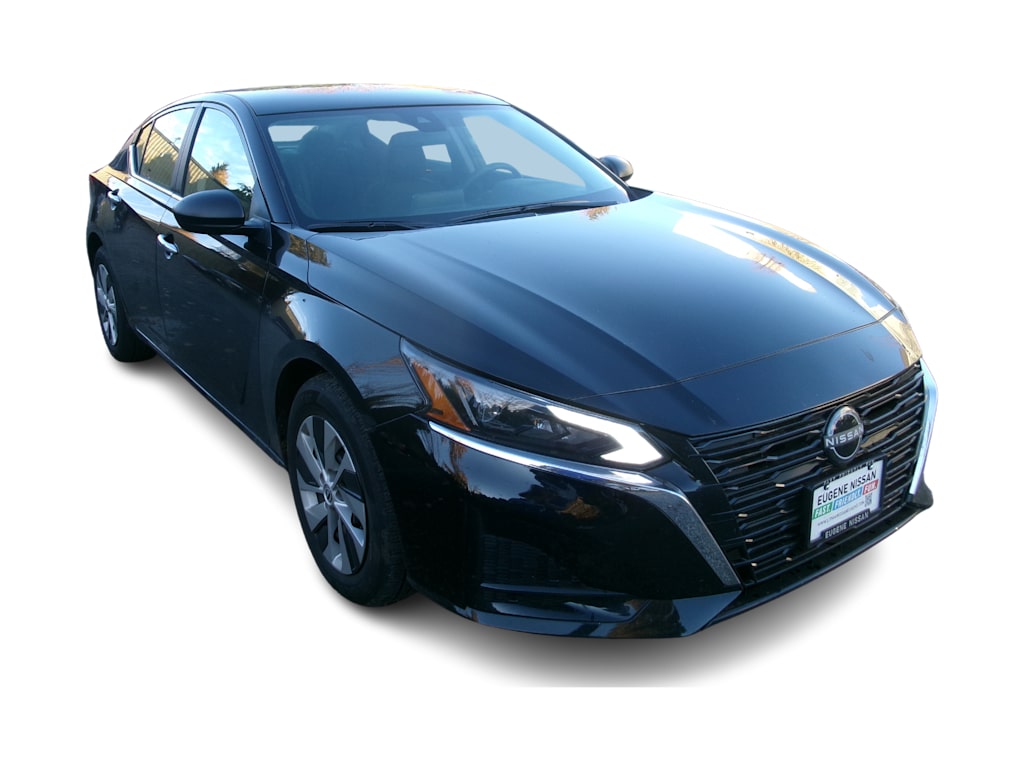 Thumbnail: 2025 Nissan Altima - 10