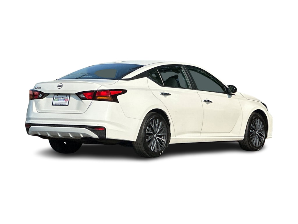 Thumbnail: 2025 Nissan Altima - 17