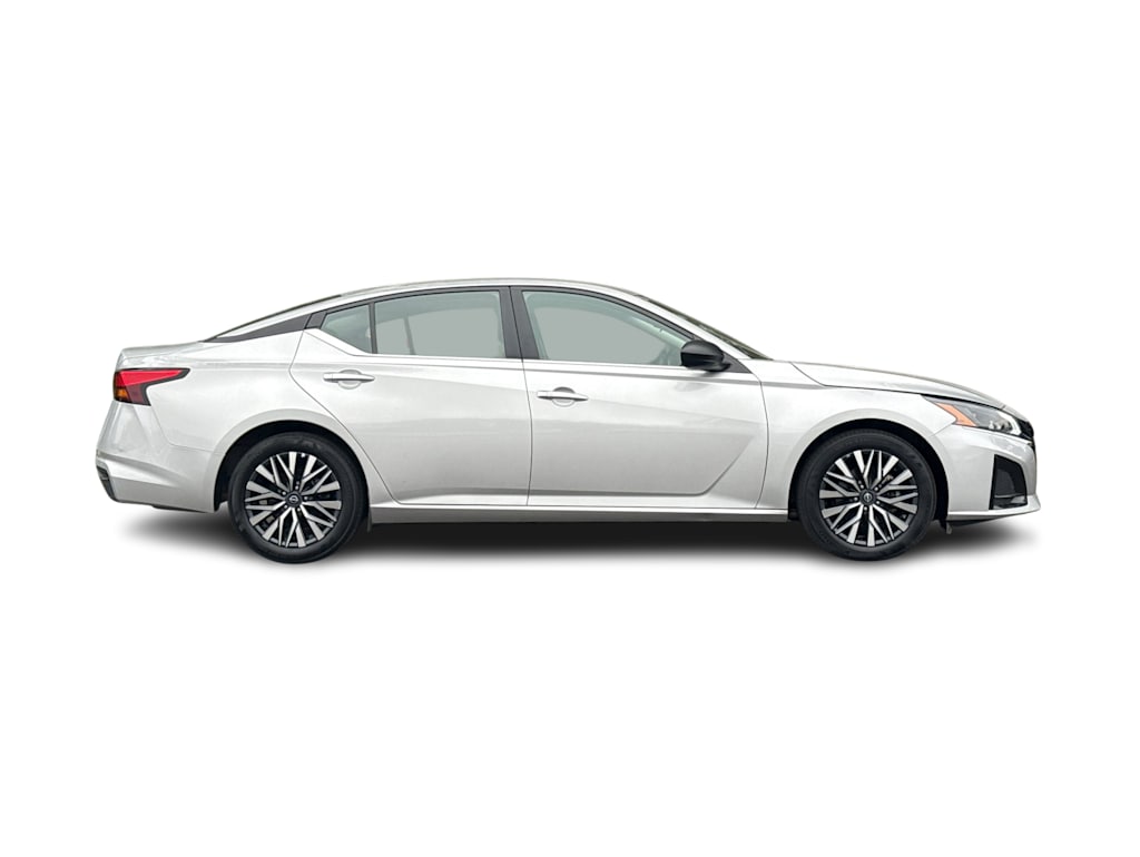 Thumbnail: 2025 Nissan Altima - 18
