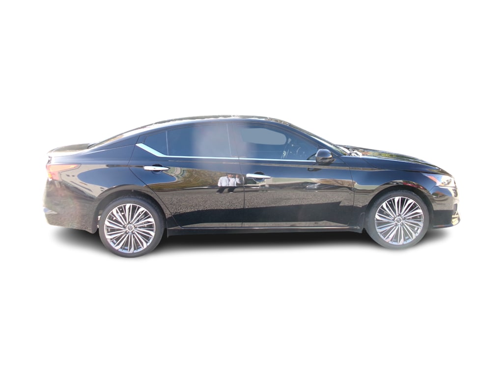 Thumbnail: 2024 Nissan Altima - 9