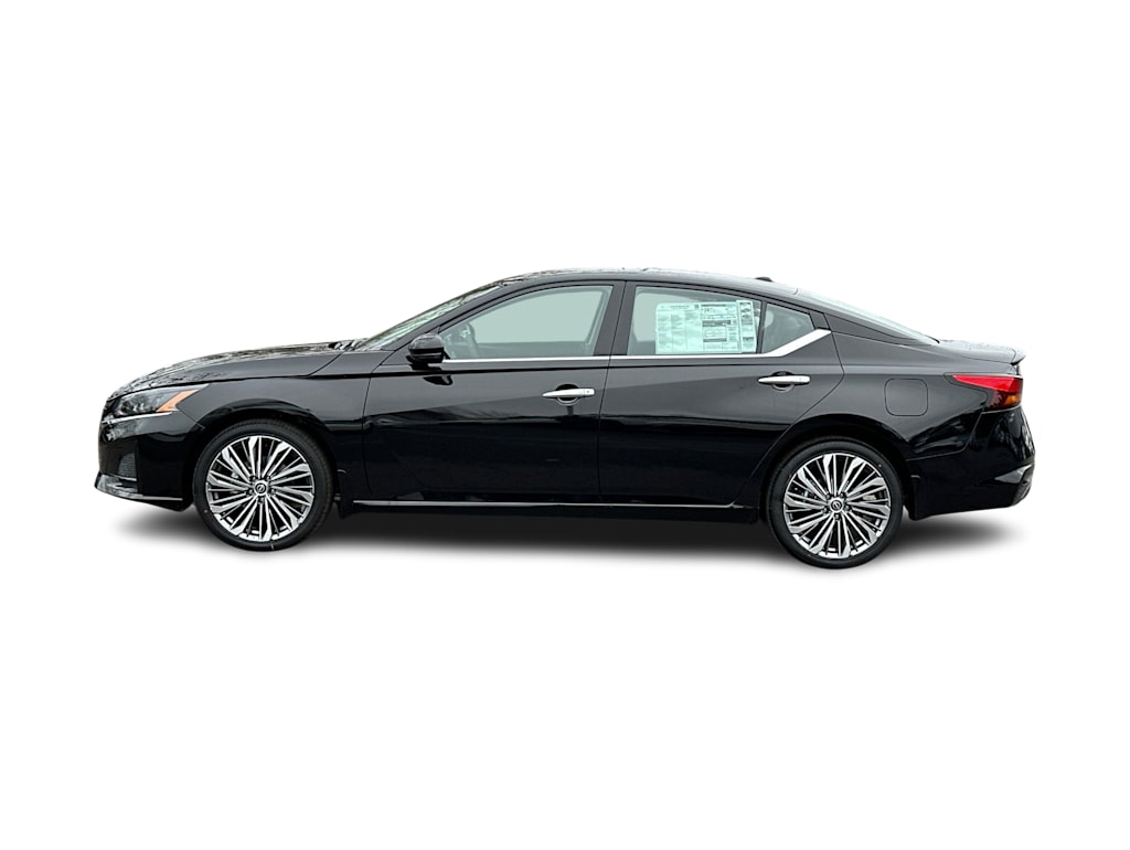 Thumbnail: 2025 Nissan Altima - 3