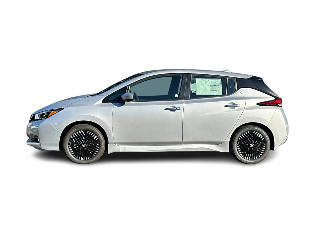 Thumbnail: 2025 Nissan Leaf - 3