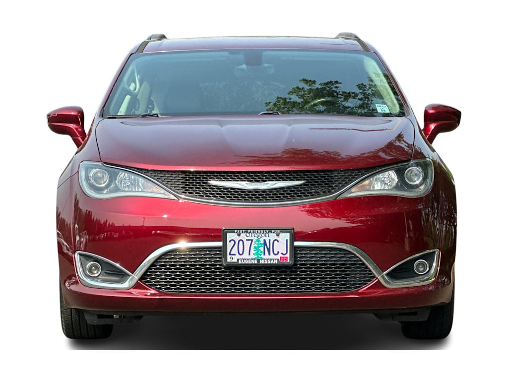 Thumbnail: 2017 Chrysler Pacifica - 6