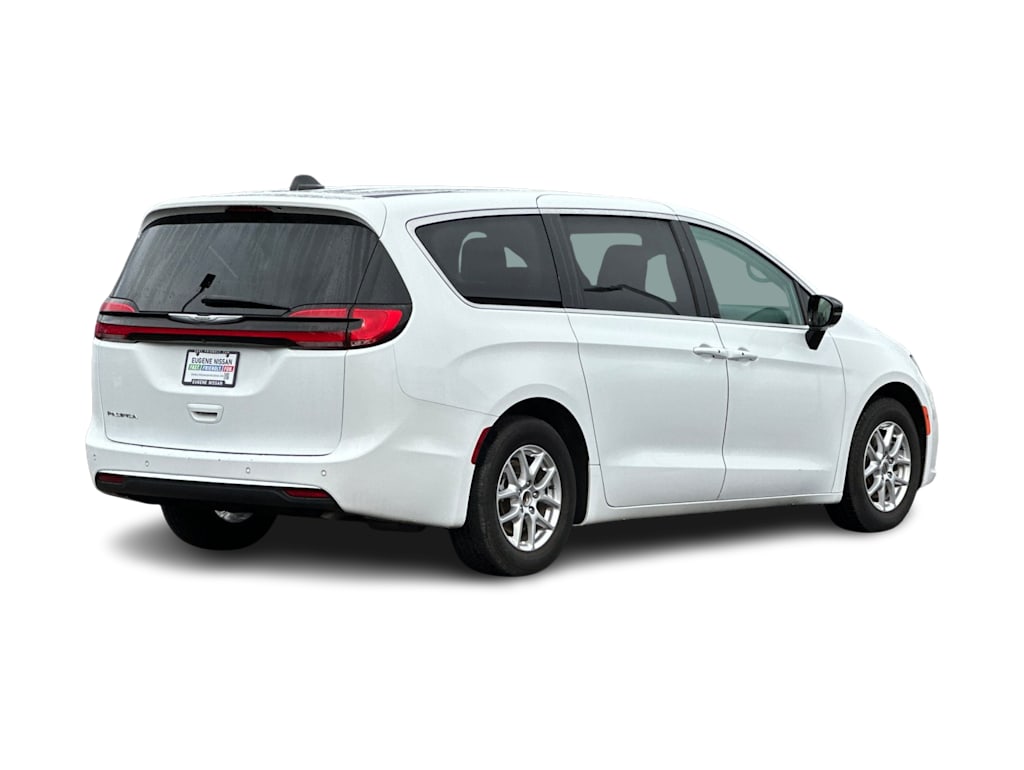 Thumbnail: 2024 Chrysler Pacifica - 20