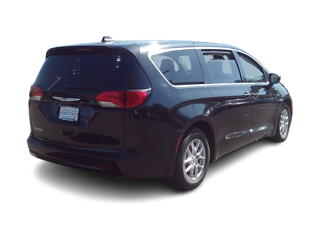 Thumbnail: 2024 Chrysler Voyager - 7