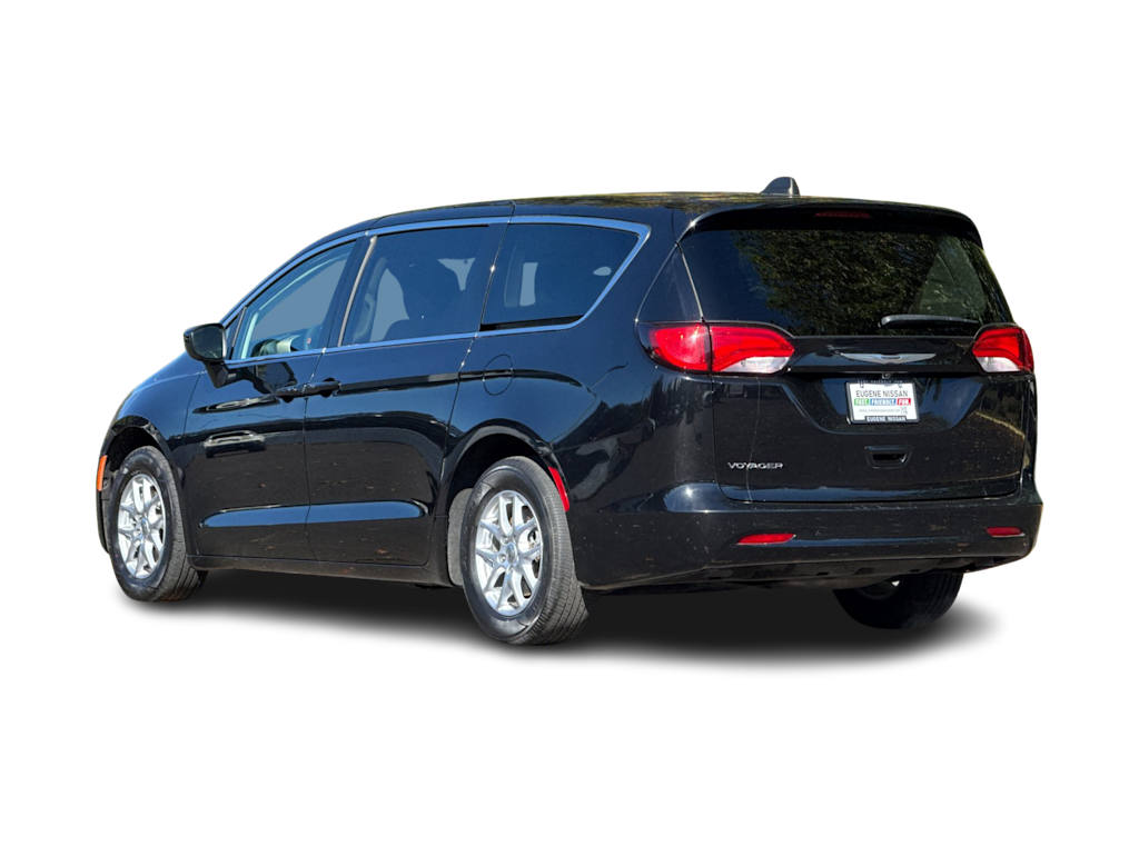 Thumbnail: 2024 Chrysler Voyager - 4