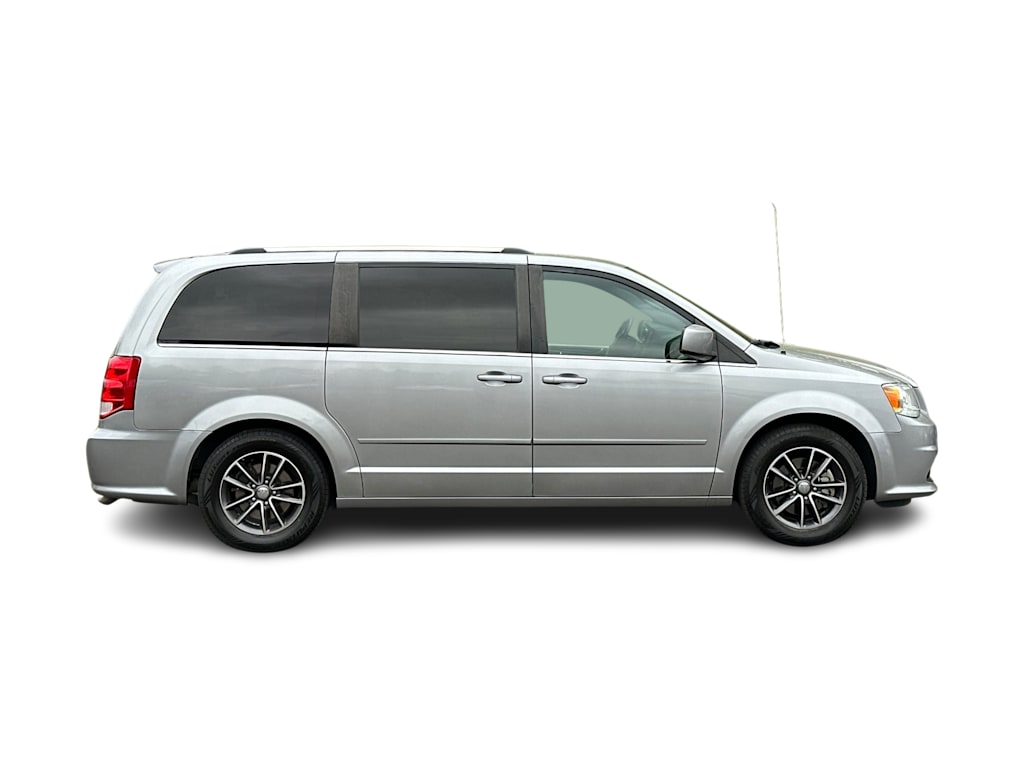 Thumbnail: 2017 Dodge Grand Caravan - 19