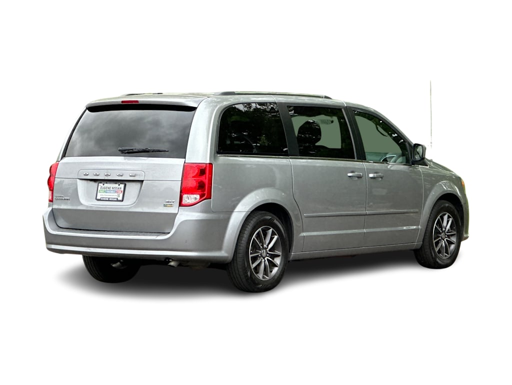 Thumbnail: 2017 Dodge Grand Caravan - 18