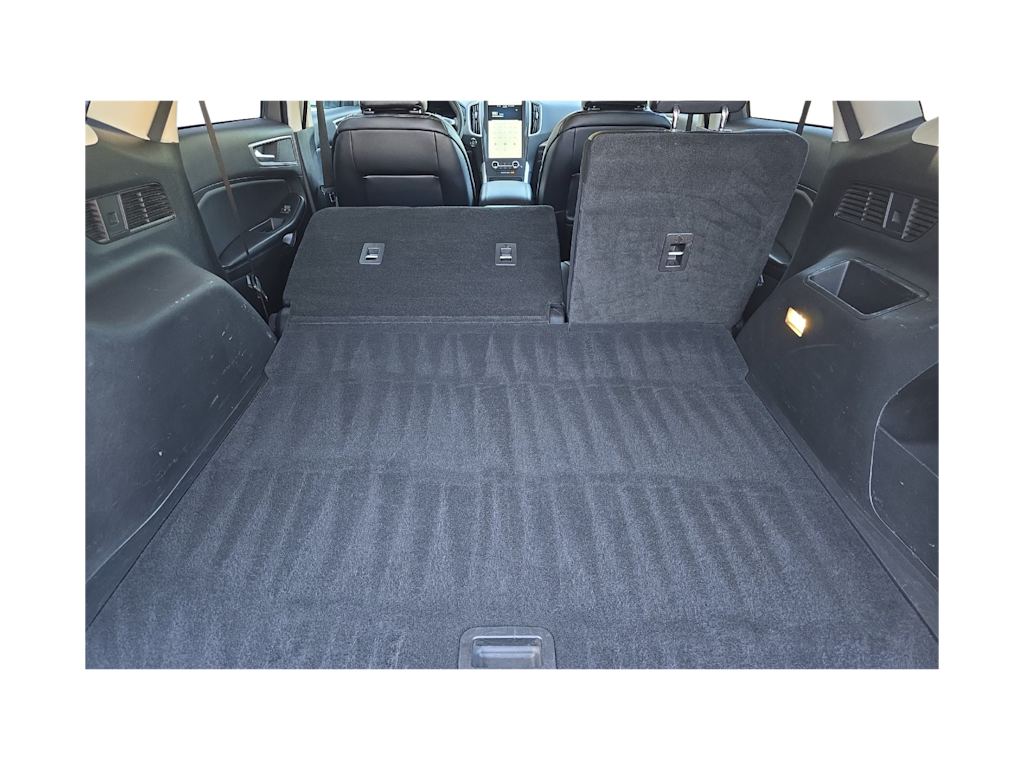 Thumbnail: 2023 Ford Edge - 17