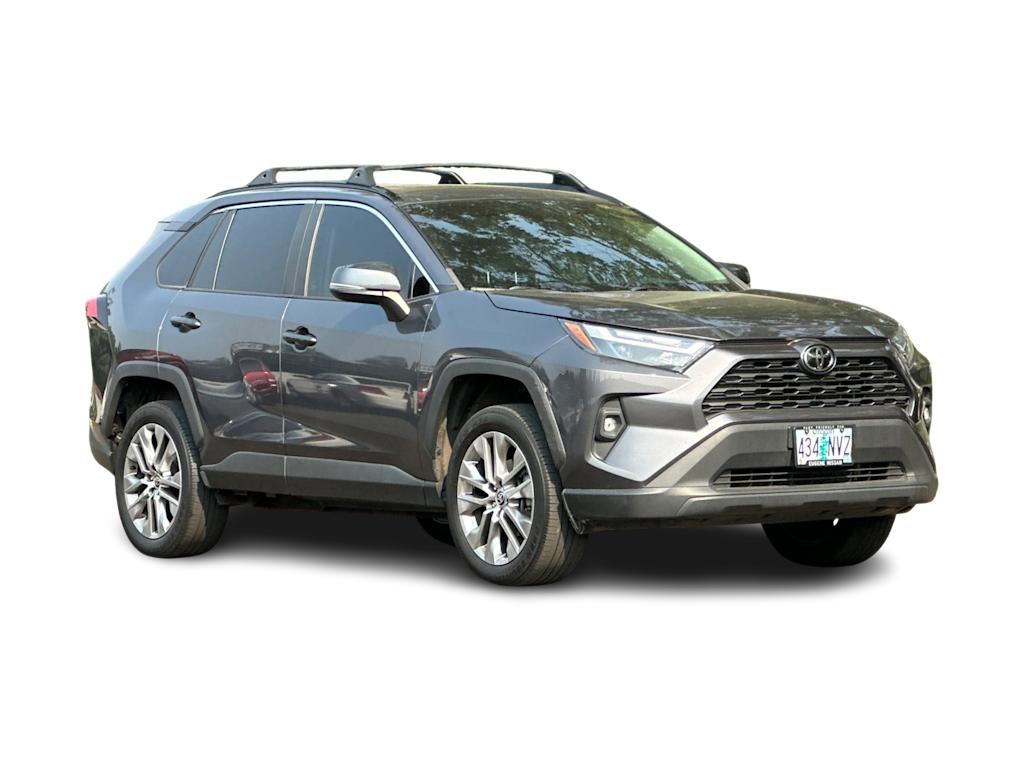 Thumbnail: 2022 Toyota RAV4 - 20