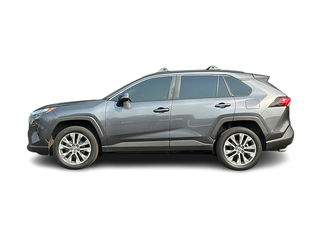 Thumbnail: 2022 Toyota RAV4 - 3
