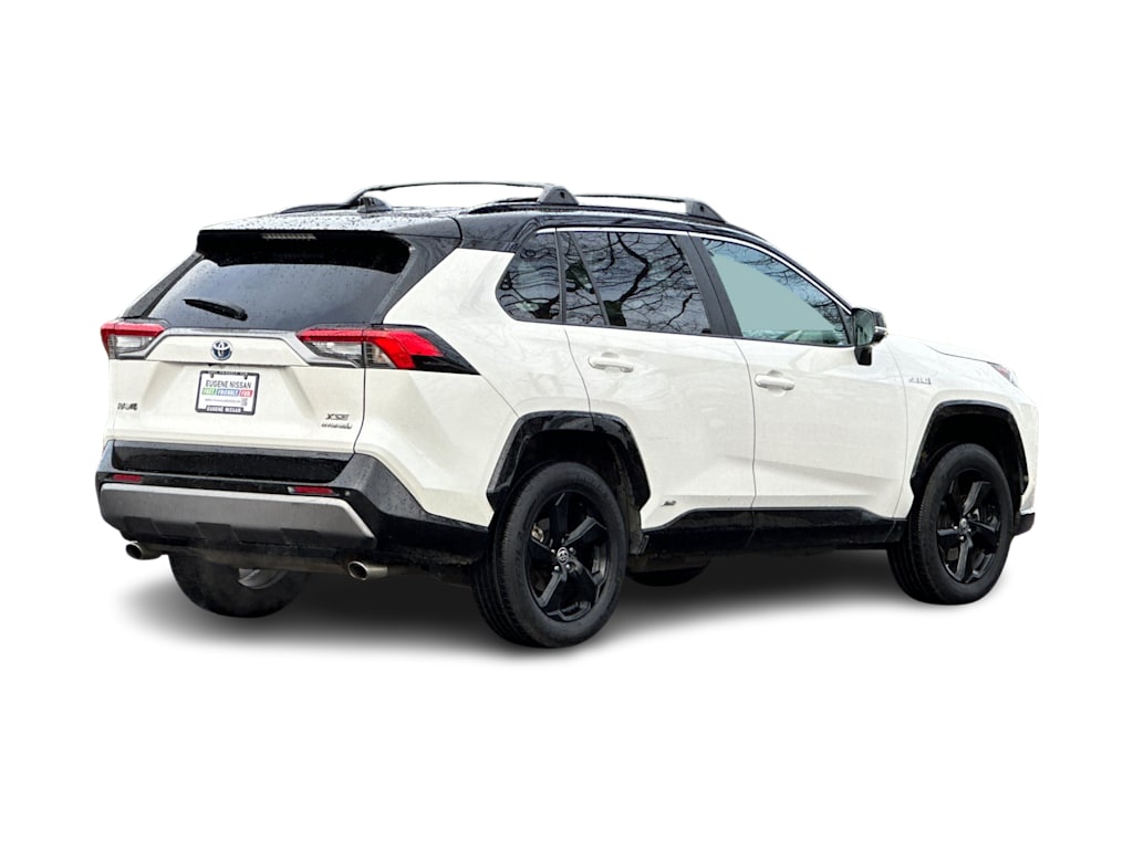 Thumbnail: 2021 Toyota RAV4 - 18