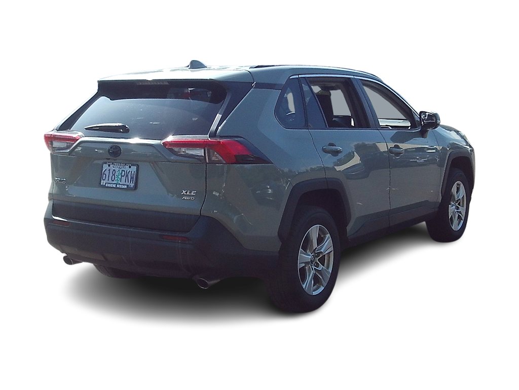 Thumbnail: 2021 Toyota RAV4 - 7