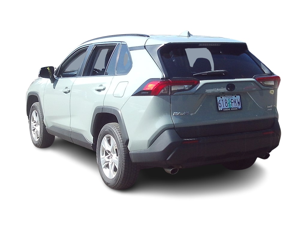 Thumbnail: 2021 Toyota RAV4 - 3