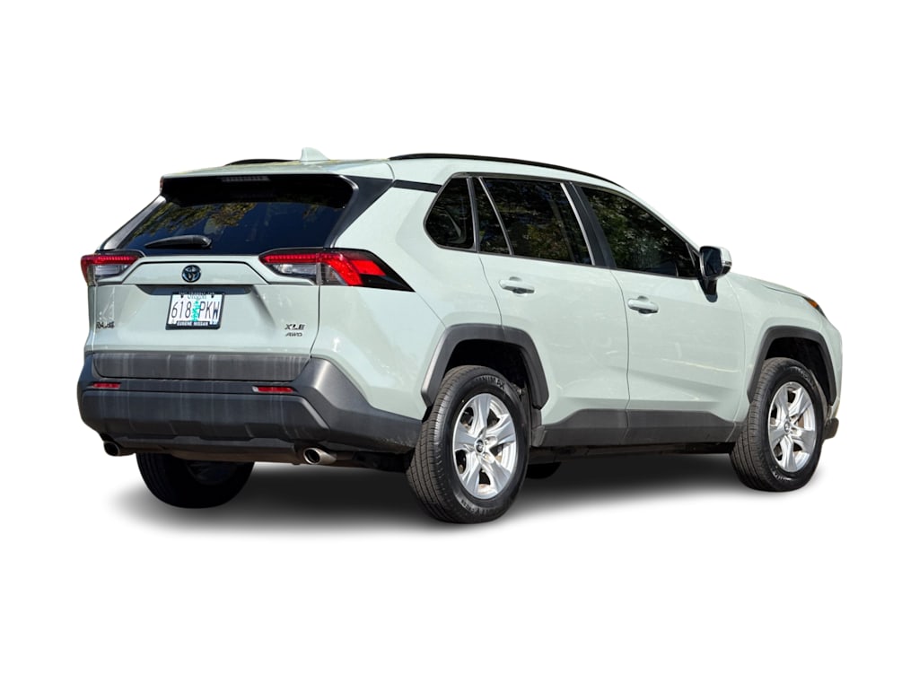 Thumbnail: 2021 Toyota RAV4 - 18