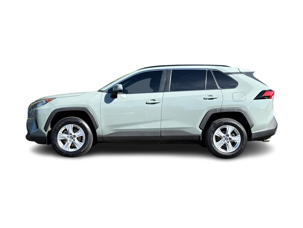 Thumbnail: 2021 Toyota RAV4 - 3