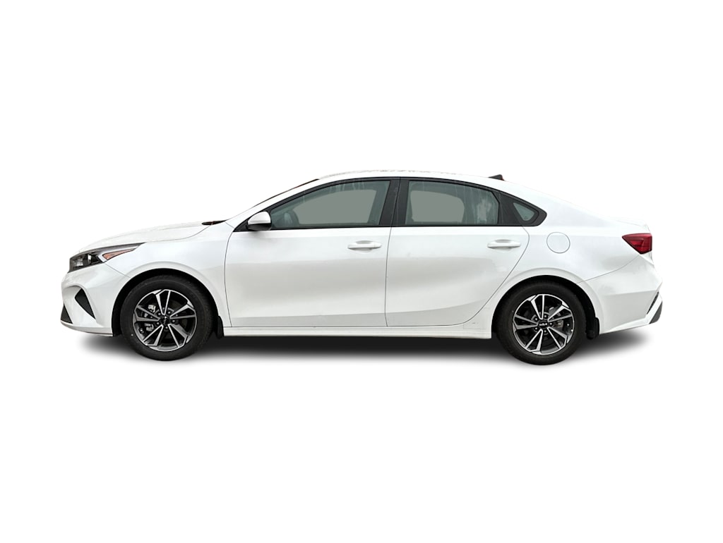 Thumbnail: 2023 Kia Forte - 3