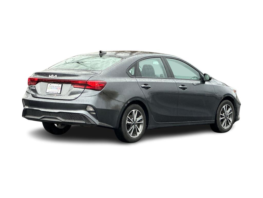 Thumbnail: 2023 Kia Forte - 16
