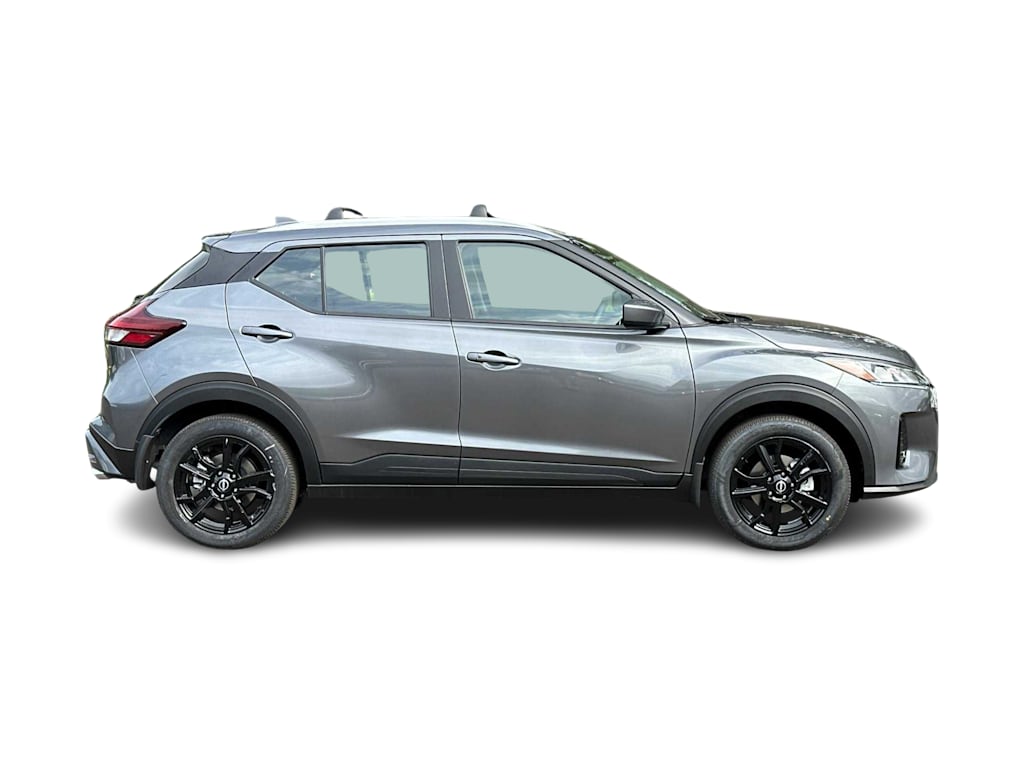 2024 Nissan Kicks SV 18