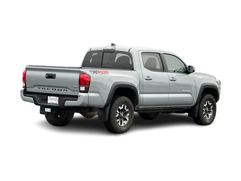 Thumbnail: 2019 Toyota Tacoma - 18