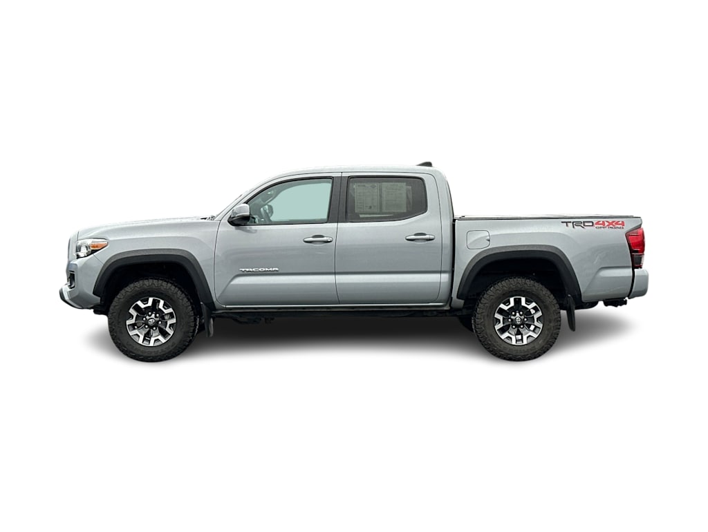 Thumbnail: 2019 Toyota Tacoma - 3