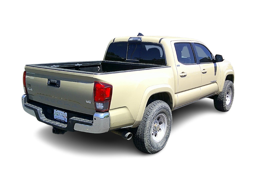 Thumbnail: 2020 Toyota Tacoma - 8