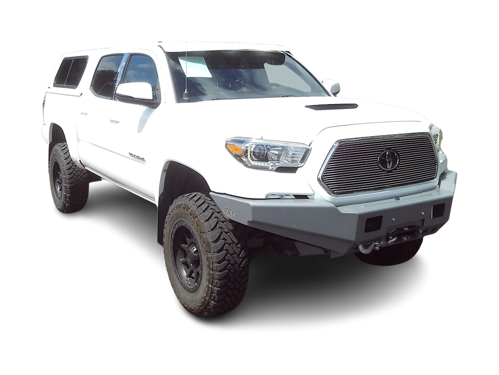 Thumbnail: 2021 Toyota Tacoma - 10