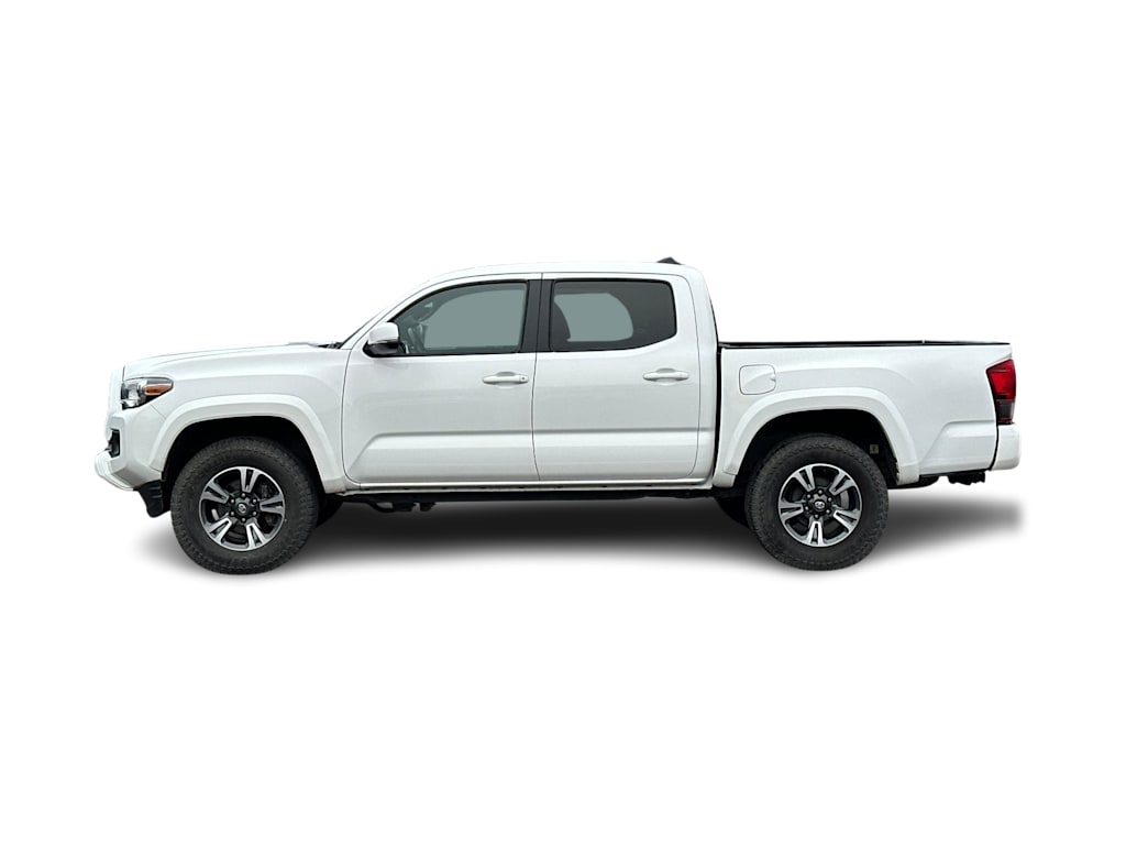 Thumbnail: 2018 Toyota Tacoma - 3