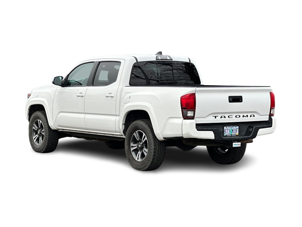 Thumbnail: 2018 Toyota Tacoma - 4