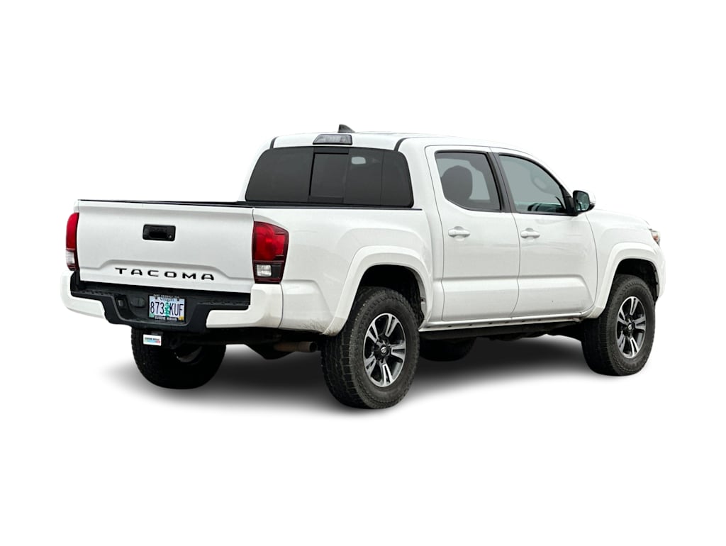 Thumbnail: 2018 Toyota Tacoma - 18