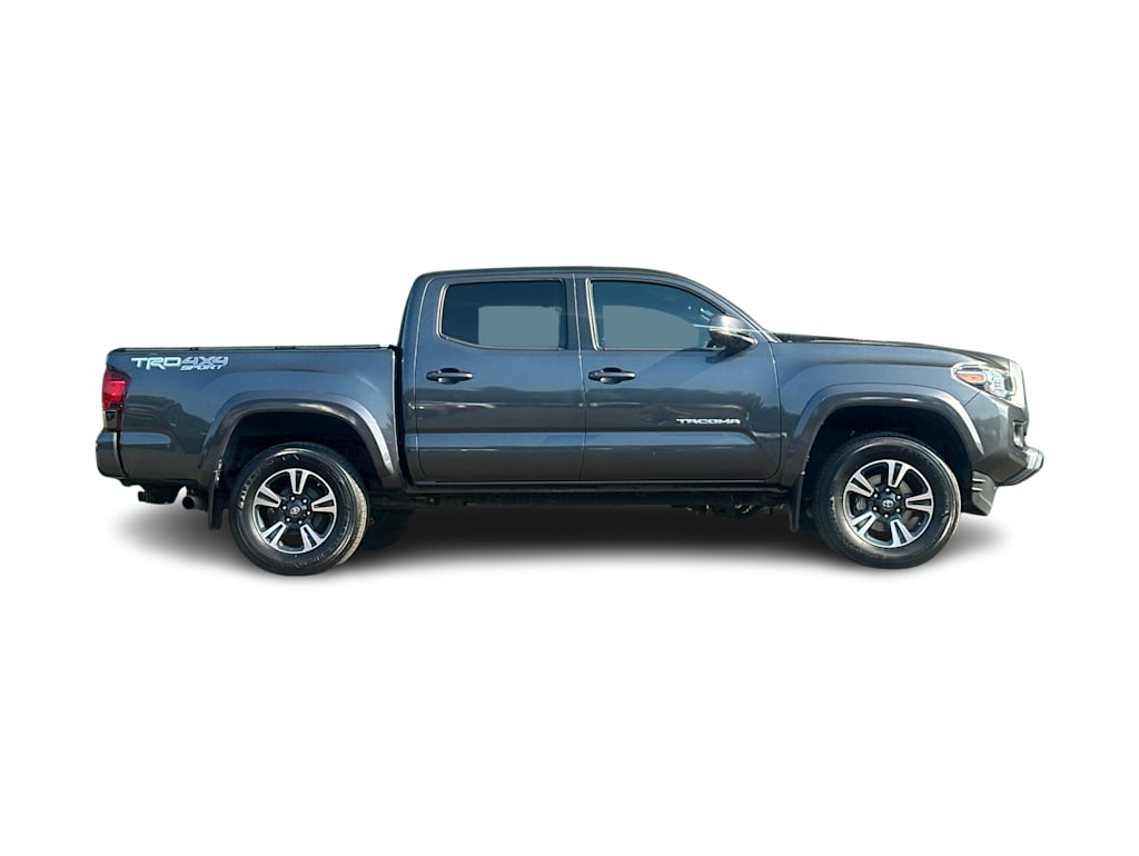 Thumbnail: 2019 Toyota Tacoma - 18