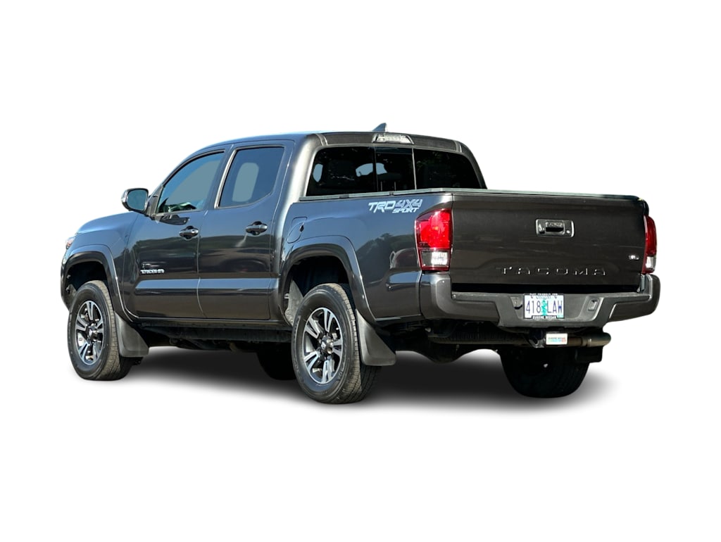 Thumbnail: 2019 Toyota Tacoma - 4