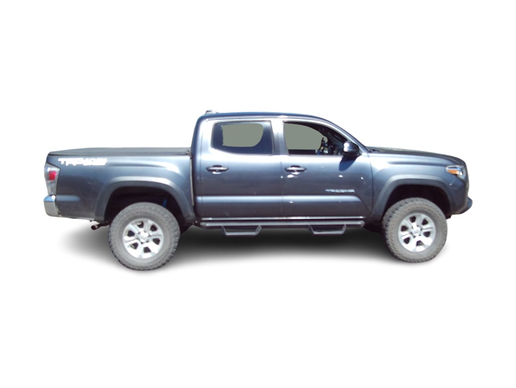 Thumbnail: 2021 Toyota Tacoma - 10